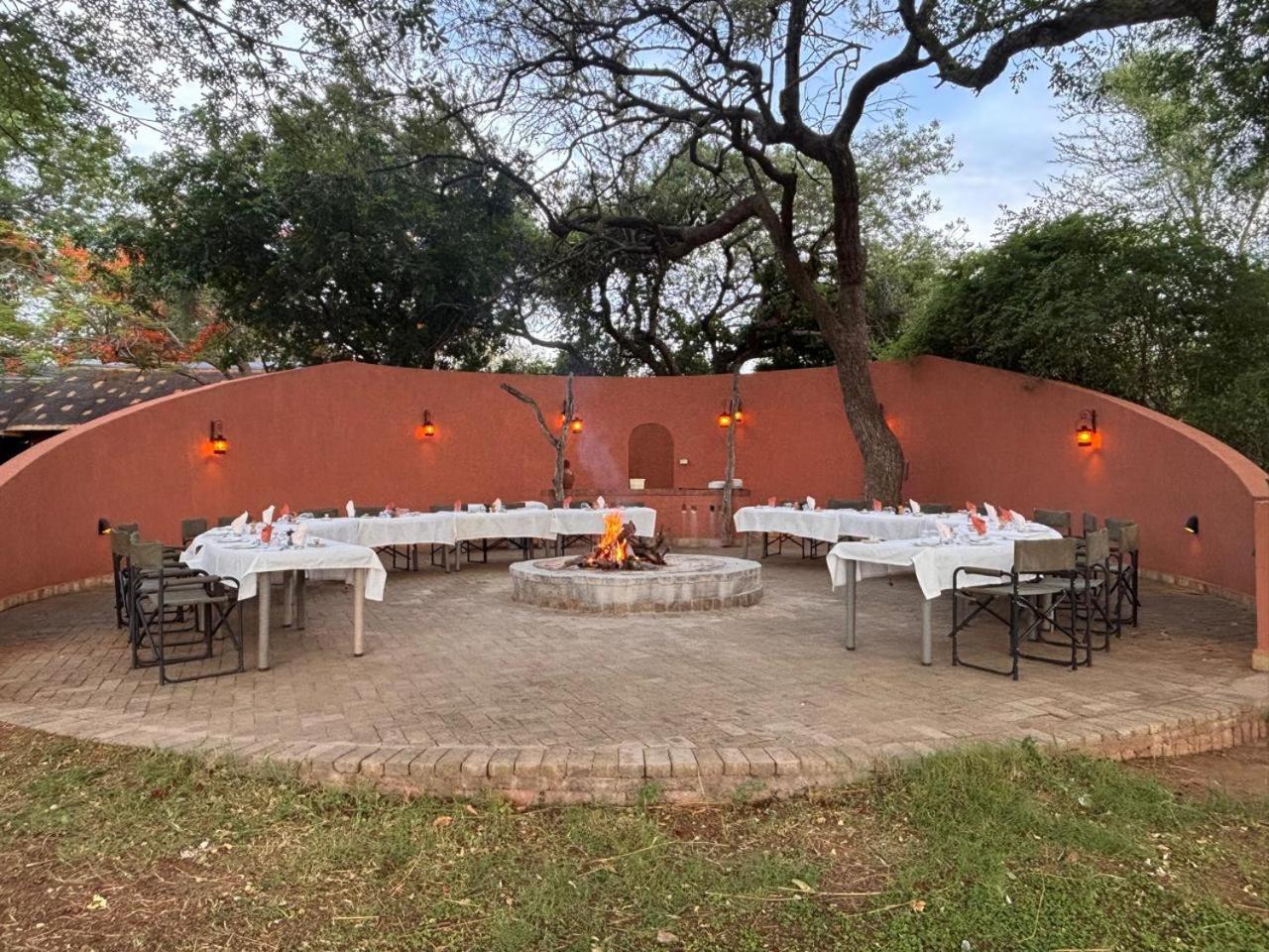 Lodge Mohlabetsi Safari *