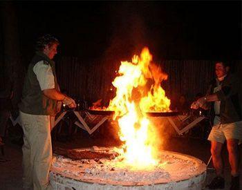 Mohlabetsi Safari *