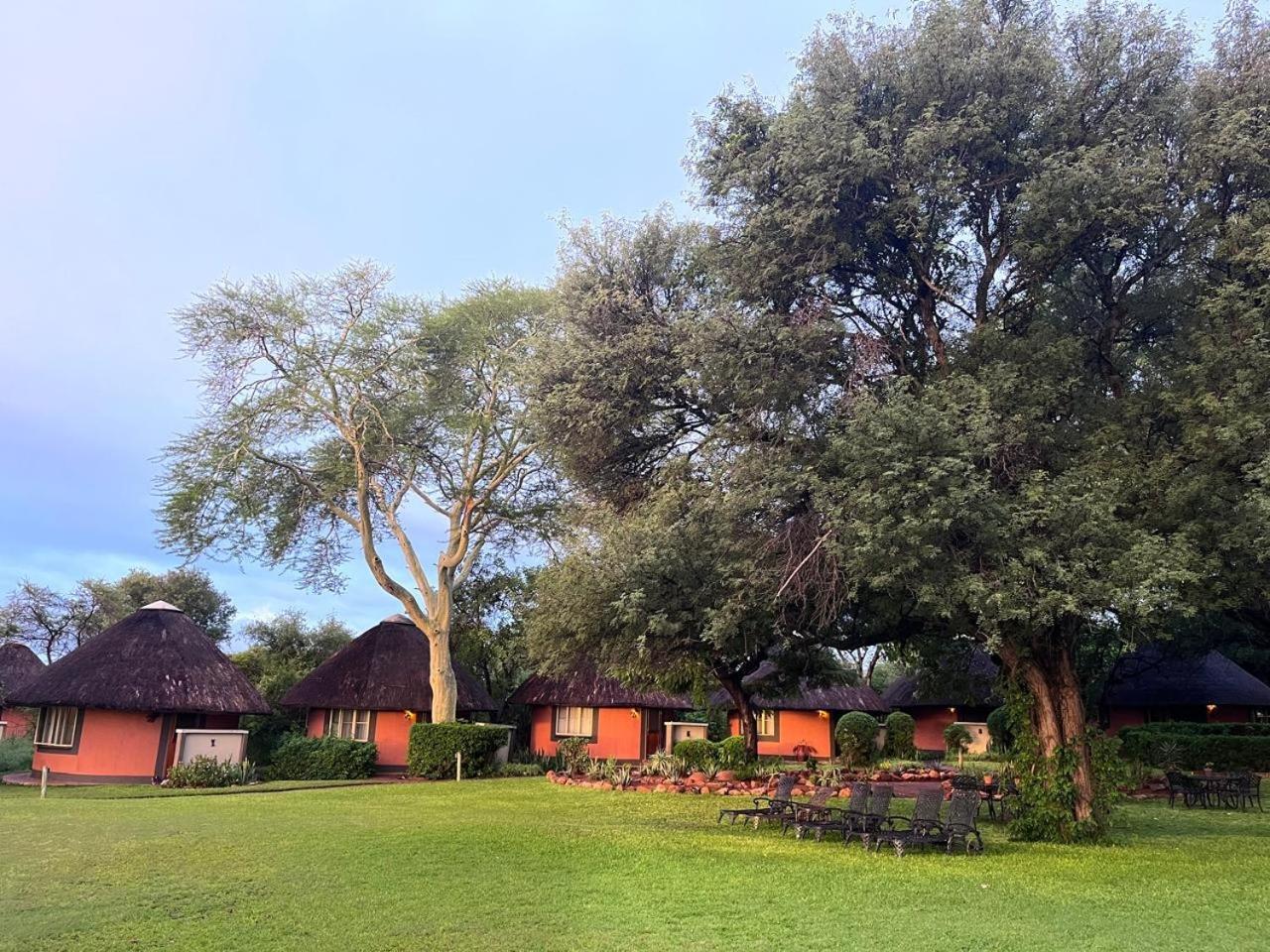 Mohlabetsi Safari *